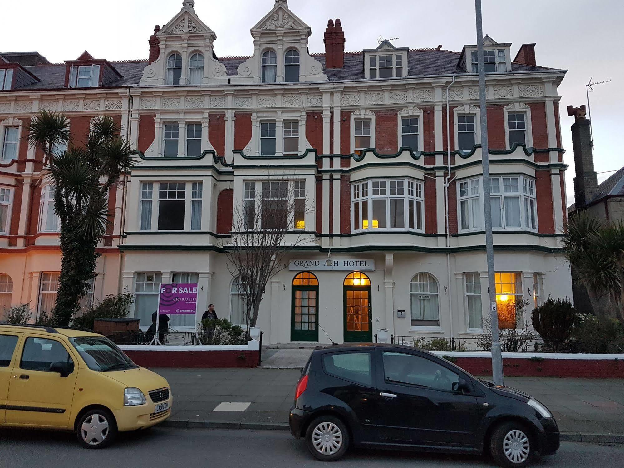 Grand Ash Hotel Лландидно Екстер'єр фото